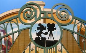 Компания Disney приостановила поставку своих фильмов в российские кинотеатры
