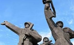 Латвия: любители памятников СССР – уезжайте домой