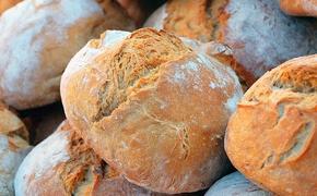 Президент Российской гильдии пекарей и кондитеров Кацнельсон заявил, что санкции не повлияют на стоимость хлеба