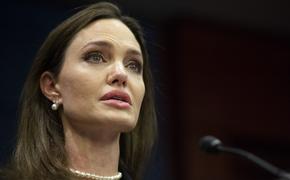 Анджелина Джоли отказалась от идеи усыновления сирот из Украины