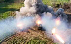 Зеленский вновь решил пойти на Херсон, но пока украинские артиллеристы бьют по своим 