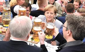 Фрау Меркель дошла до мюнхенской пивной